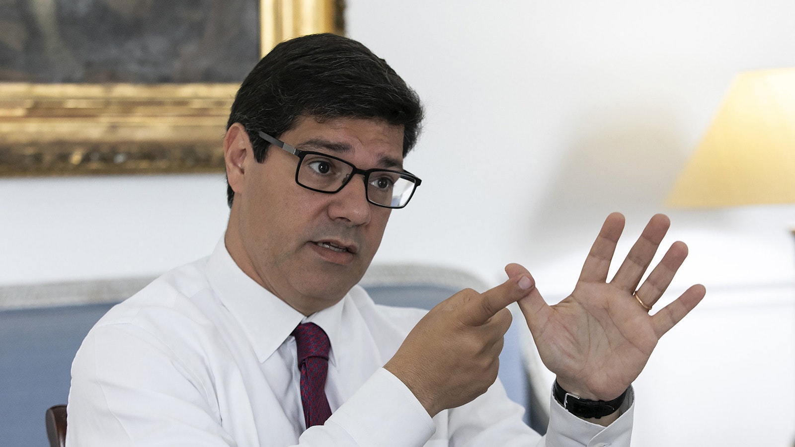 "Não podemos aceitar que Portugal seja posto à margem" do investimento chinês