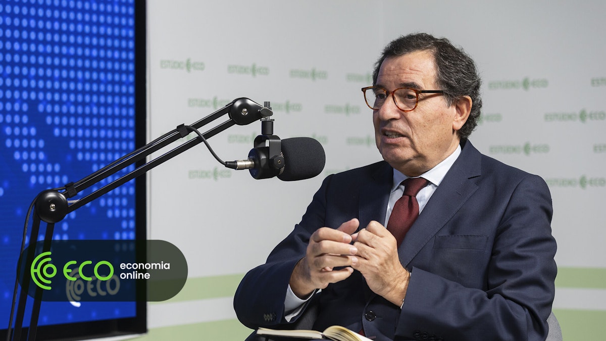 Castro Almeida informou Sarmento da folga de 300 milhões do PRR antes do OE