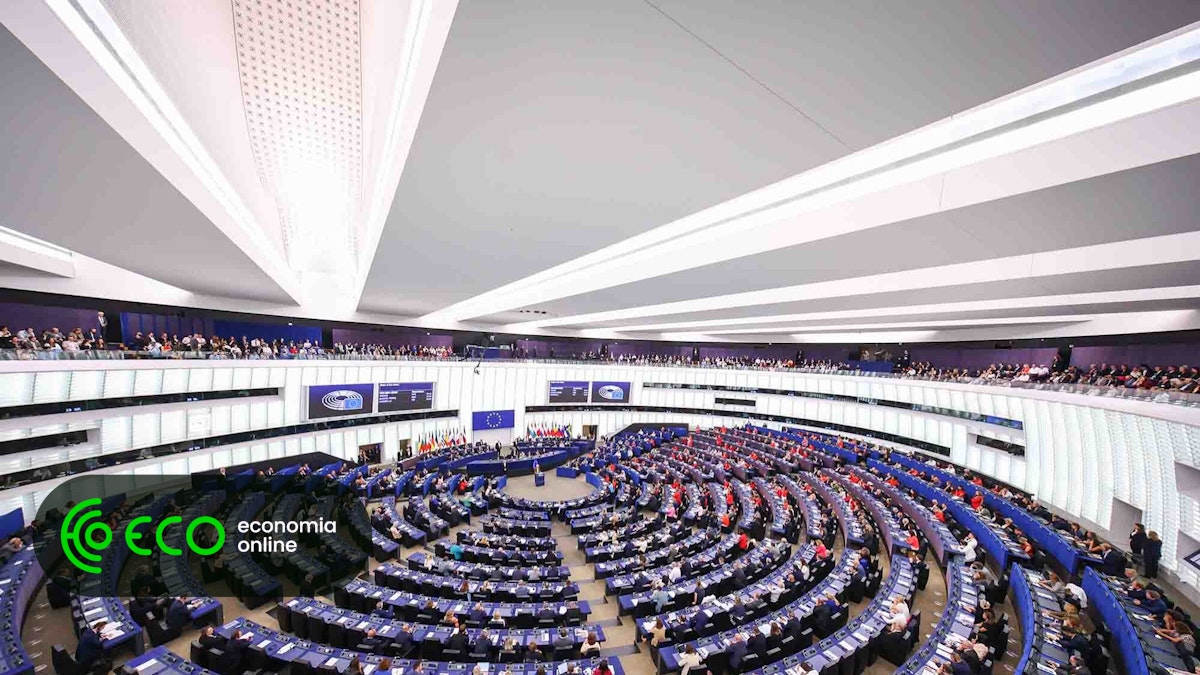 Parlamento Europeu apoia reforço da UE ao investimento na defesa