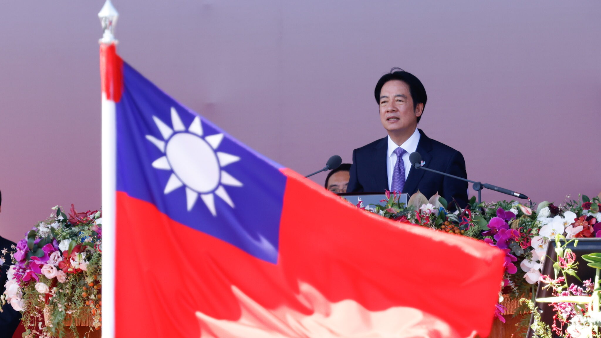 Taiwan propõe pagar "dividendo da IA" de 271€ por pessoa