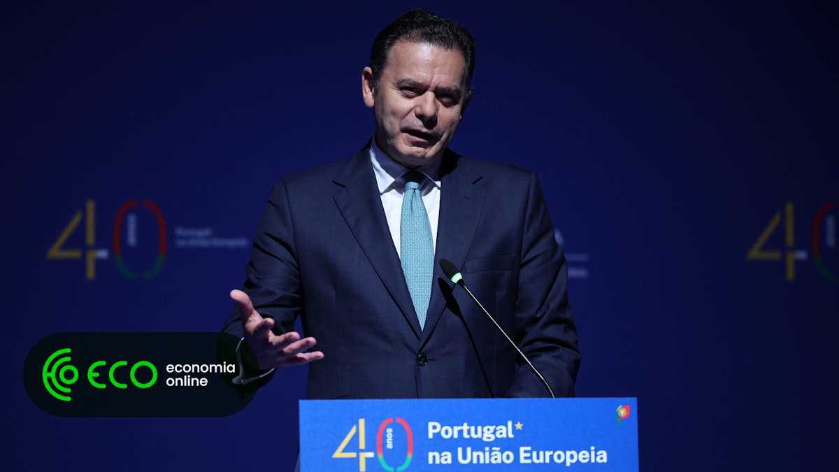 “Não vivemos para ter contas públicas positivas”, garante Montenegro