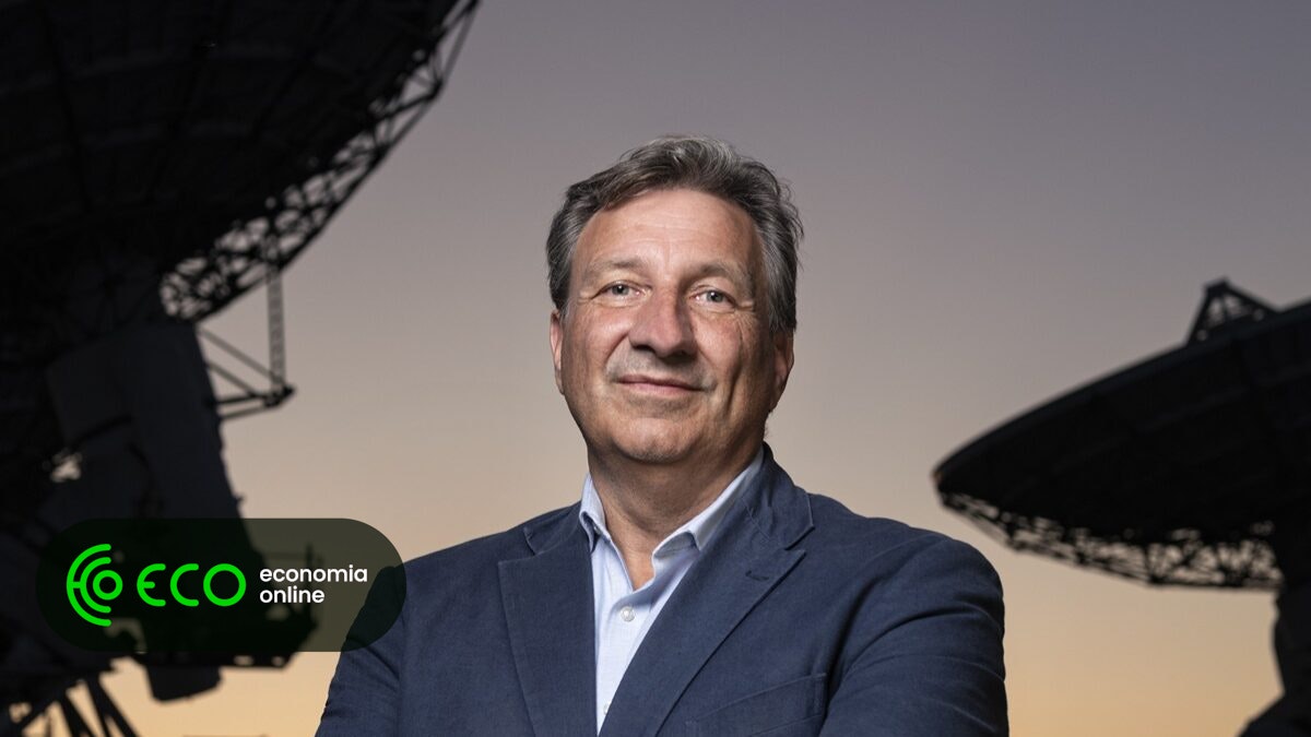 “Dos mais de 15.000 satélites ativos em órbita, menos de 300 têm seguro em vigor”