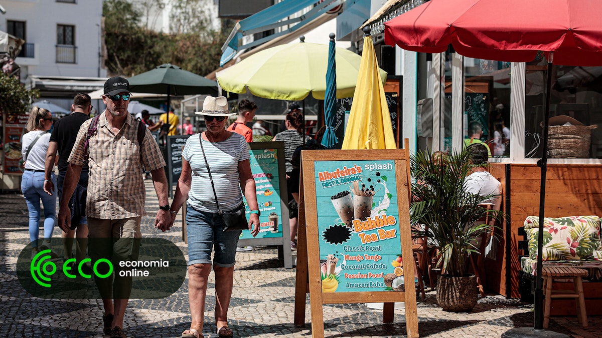 Empresas de turismo já recrutam ao longo de todo o ano