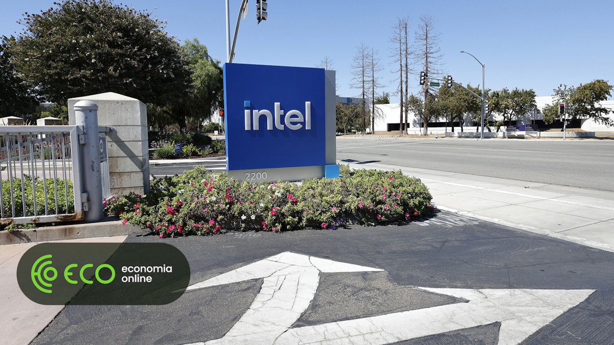 Intel vende 20 mil milhões em ações para financiar expansão
