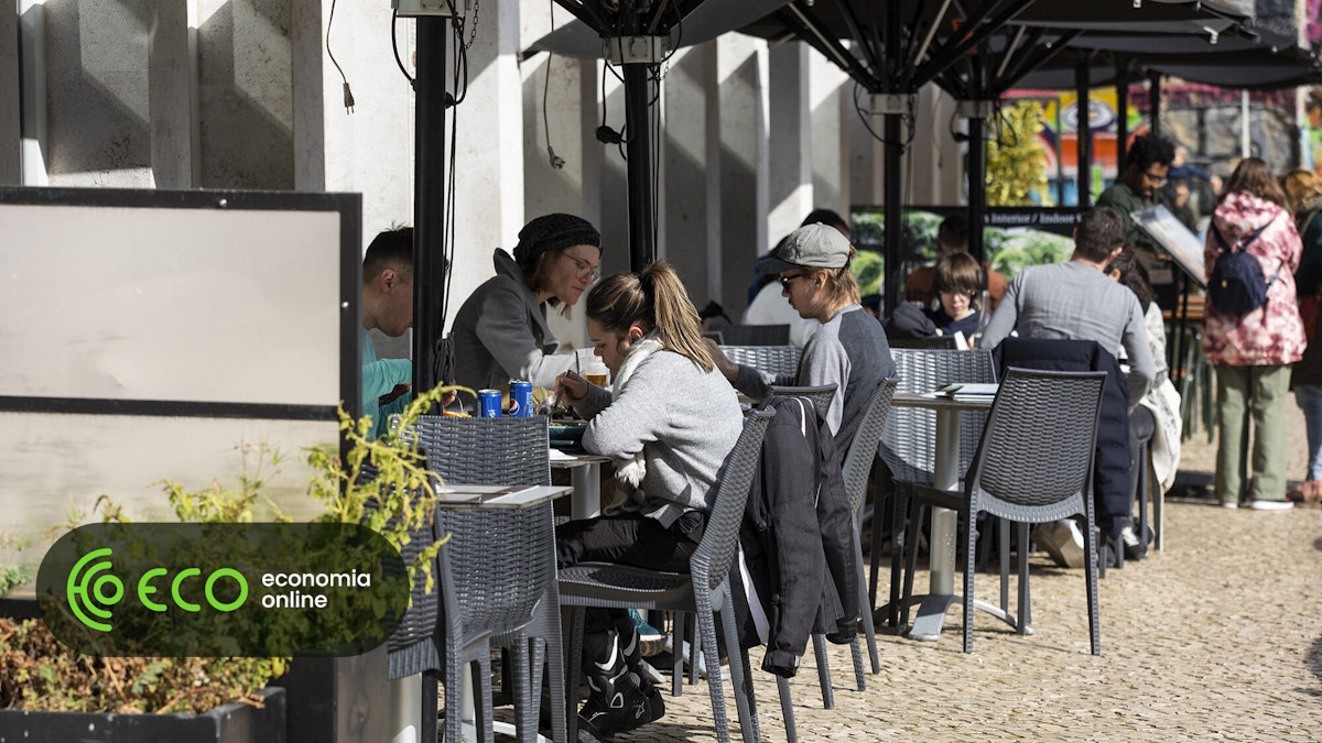 Serviços e indústria ajudam retoma da economia da Zona Euro