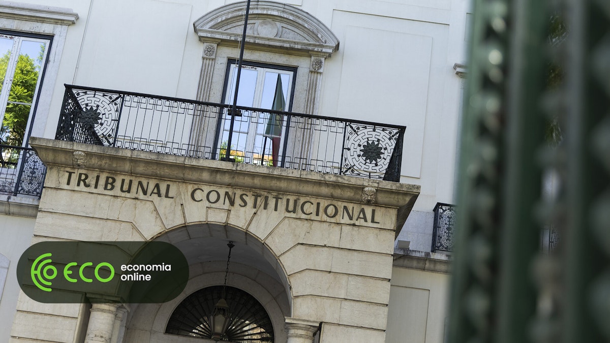 Aguiar-Branco obriga BE a reformular questões ao Tribunal